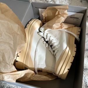 EVERLANE — The Canvas Utility Boot